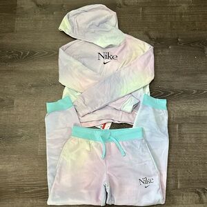 Nike Cropped Sweatsuit
